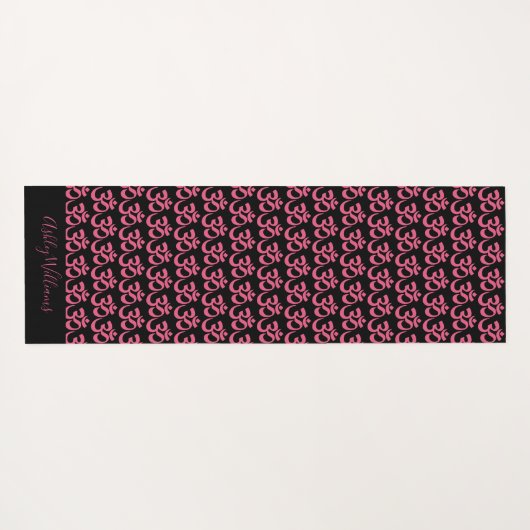 Chic Monogram Hot Pink Om Symbol Pattern Schwarz Yogamatte (Rückseite (Horizontal))
