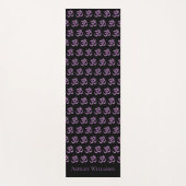 Chic Monogram Lila Om Symbol Muster Black Yoga Yogamatte (Vorderseite)