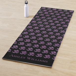 Chic Monogram Lila Om Symbol Muster Black Yoga Yogamatte
