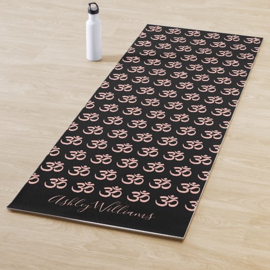 Chic Monogram Lila Om Symbol Muster Black Yoga Yogamatte (Beispiel)