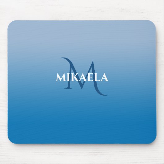 Chic Monogram Name on Sky Blue Gradient Mousepad (Vorne)
