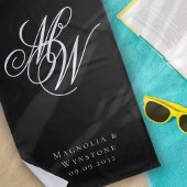 Chic Monogram Newlyweds Strandtuch