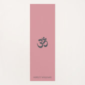 Chic Monogram Om Symbol Dusty Pink Rose Yoga Mat Yogamatte (Vorderseite)