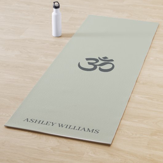 Chic Monogram Om Symbol Pastel Green Yoga Mat Yogamatte (Beispiel)