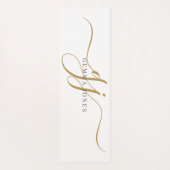 Chic Monogram Script Initials Gold Black On White Yogamatte (Rückseite)