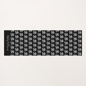 Chic Monogram White Om Symbol Pattern Schwarz Yogamatte (Rückseite (Horizontal))