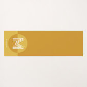 Chic Mustard Yellow Geometric Modern Monogram Yogamatte (Rückseite (Horizontal))