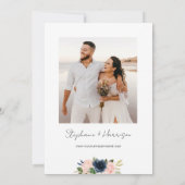 Chic Navy Blue & Blush Pink Blumenblume Hochzeitsf Einladung (Rückseite)