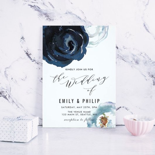 Chic Navy Blue Peony Floral Wedding Einladung