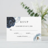Chic Navy Blue Peony Floral Wedding RSVP Card Karte (Stehend Vorderseite)