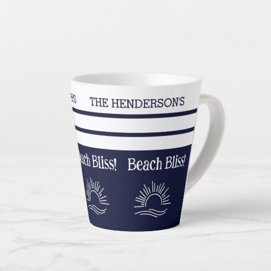 Chic Navy Blue Stripes Nautical Beach House Milchtasse (Rechte Ecke)