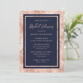 Chic Navy Blue und Rose Gold Glitzer Brautparty Einladung (Stehend Vorderseite)