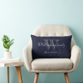 Chic Navy Blue White Monogram Family Keepake Lendenkissen (Stuhl )