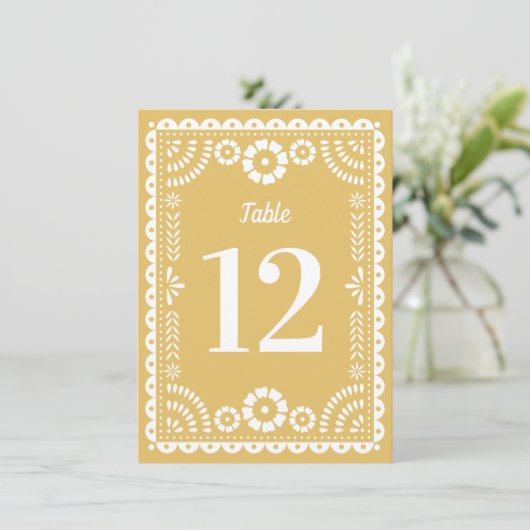 Chic Neutral Papel Picado Wedding Tischnummer (Stehend Vorderseite)