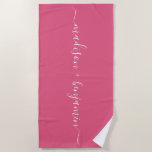 Chic New Monogram Names Hot Pink Strandtuch<br><div class="desc">Chic mit Monogramm Strandtuch mit den Namen der neuen Weds in handgeschriebener, eleganter Schrift Kalligraphie auf einem heißen rosa Hintergrund. Fügen Sie einfach Ihre Namen hinzu. Perfektes Geschenk für das frisch verheiratete Paar oder verlobtes Paar. Exklusiv für Sie entworfen von Happy Dolphin Studio. Wenn Sie Hilfe oder passende Produkte benötigen,...</div>
