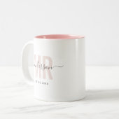 Chic New MR Individuelle Name Wedding Date Blush Zweifarbige Tasse (Vorderseite Links)
