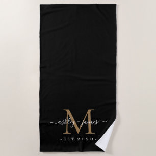Chic Newlywed Gold Monogram Script Names Black  Strandtuch