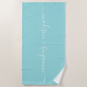 Chic Newlywed Monogram Names Blue Strandtuch