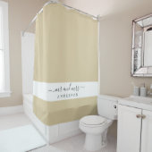 Chic Newlywed Mr. Beige Sand Monogram Duschvorhang (Beispiel)