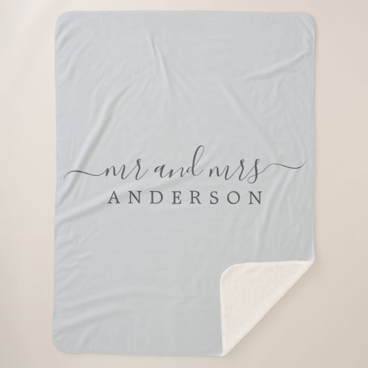 Chic Newlywed Mr. Ice Blue Monogram Sherpadecke (Vorderseite)