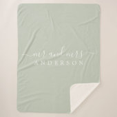 Chic Newlywed Mr. Pastel Green Monogram Sherpadecke (Vorderseite)