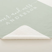 Chic Newlywed Mr. Pastel Green Monogram Sherpadecke (3/4)
