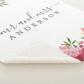 Chic Newlywed Mr. Pink Floral Monogram Sherpadecke (3/4)