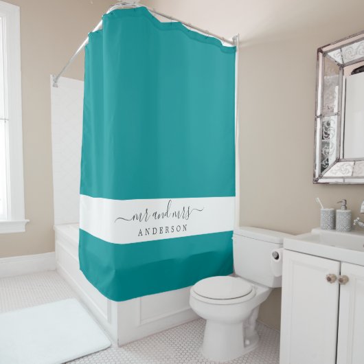 Chic Newlywed Mrs. Tropical Green Monogram Duschvorhang (Beispiel)