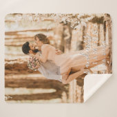 Chic Newlywed Mrs. Wedding Foto Sherpa Blanket Sherpadecke (Vorderseite (Horizontal))