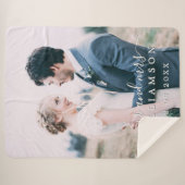 Chic Newlywed Mrs. Wedding Foto Sherpa Blanket Sherpadecke (Vorderseite (Horizontal))