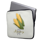 Chic Oma's Garden Modern Crochet Corn Name Laptopschutzhülle (Vorderseite Links)