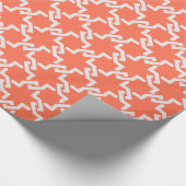 Chic orange Interlocking pattern monogram Geschenkpapier (Ecke)