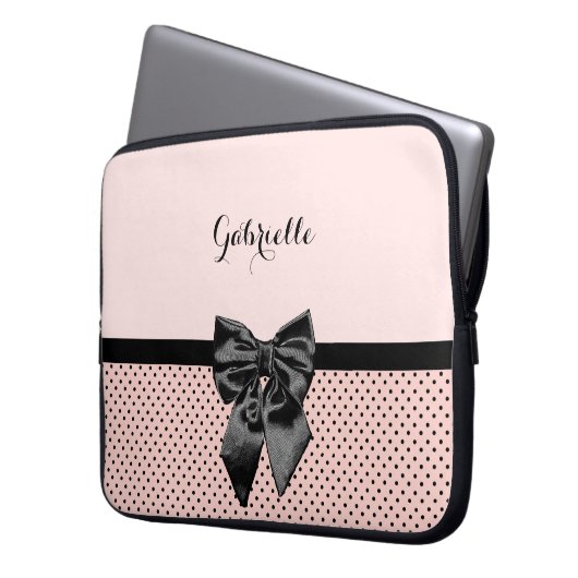 Chic Parisian Pink Polka Dots Black Bow und Name Laptopschutzhülle (Vorderseite Links)