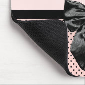 Chic Parisian Pink Polka Dots Black Bow und Name Mousepad (Ecke)