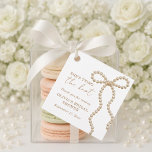 Chic Pearl Bow She's Tying the Knot Bridal Shower  Geschenkanhänger<br><div class="desc">Add a stylish finishing touch to your celebration with these Chic Pearl Bow “She’s Tying the Knot” bridal shower favor tags, featuring a delicate pearl bow design and elegant script typography for a soft, romantic look. Perfect for attaching to favor bags, gift boxes, treat packaging, and party keepsakes, these tags...</div>