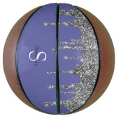 Chic Periwinkle Silver Glitzer Tropfen Monogram Na Basketball (Vertikal)