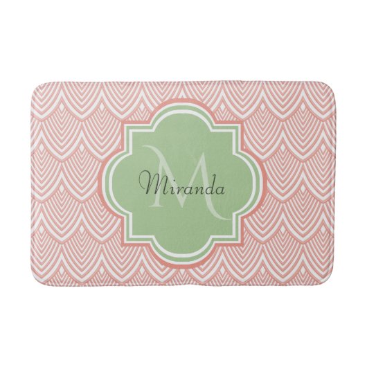 Chic Pink Arched Scallops Soft Green Monogram Name Badematte (Vorderseite)