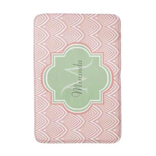 Chic Pink Arched Scallops Soft Green Monogram Name Badematte (Vorderseite Vertikal)