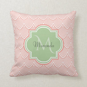 Chic Pink Arched Scallops Soft Green Monogram Name Kissen