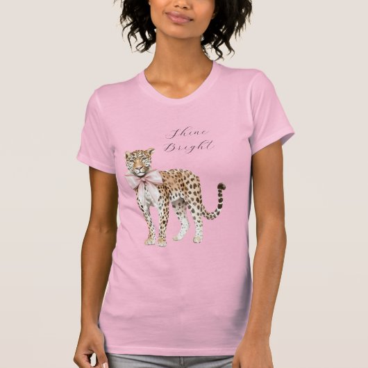 Chic Pink Bow Leopard T-Shirt (Vorderseite)