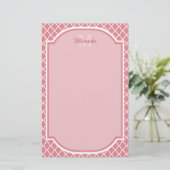 Chic Pink Quatrefolie Monogramm mit Name Briefpapier (Stehend Vorderseite)