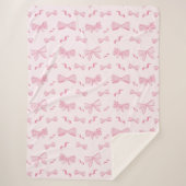Chic Pink Stilvolle Coquette Bow Wiederholungsmust Sherpadecke (Vorderseite)