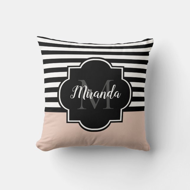 Chic Pink und Black Wide Stripes Name und Monogram Kissen (Vorderseite)
