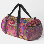 Chic pink violette Blumen Monogramm Blumenbeutel Duffle Bag (Rechte Ecke)