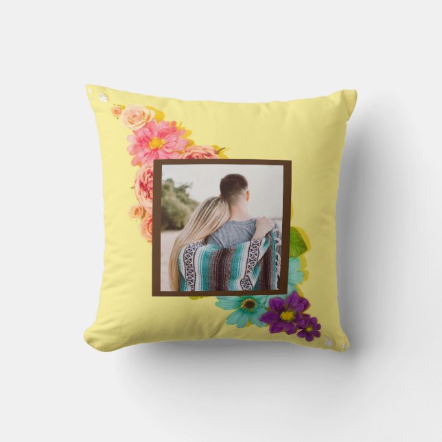 Chic Prints: Trending Throw Pillow Designs Kissen (Vorderseite)