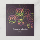 Chic Rainbow Spirals auf tiefem Lila und Senf Platzkarte (Außenseite Aufgefaltet)