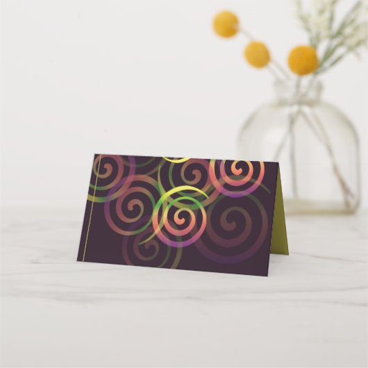 Chic Rainbow Spirals auf tiefem Lila und Senf Platzkarte (Rückseite)