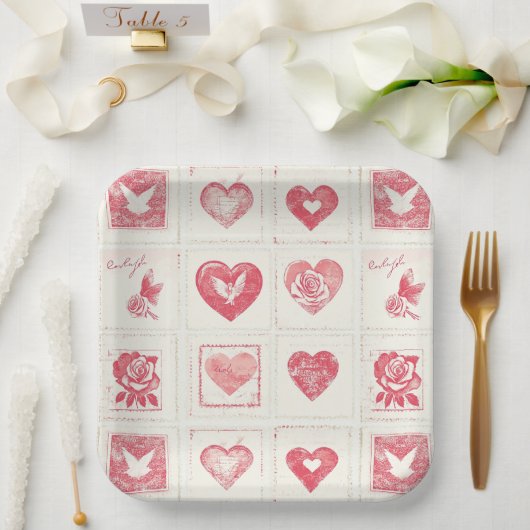 Chic Red Cream Valentine Liebe Wedding Pappteller (Hochzeit)