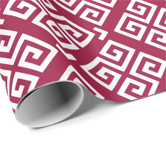 Chic red greek Schlüssel geometrische Muster monog Geschenkpapier (Rolleneckpunkt)