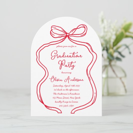 Chic Red Hand Drawn Bow & Script Graduation Party Einladung (Stehend Vorderseite)